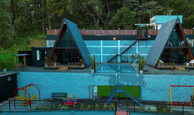 Hillside Huts & Villas · RC-005